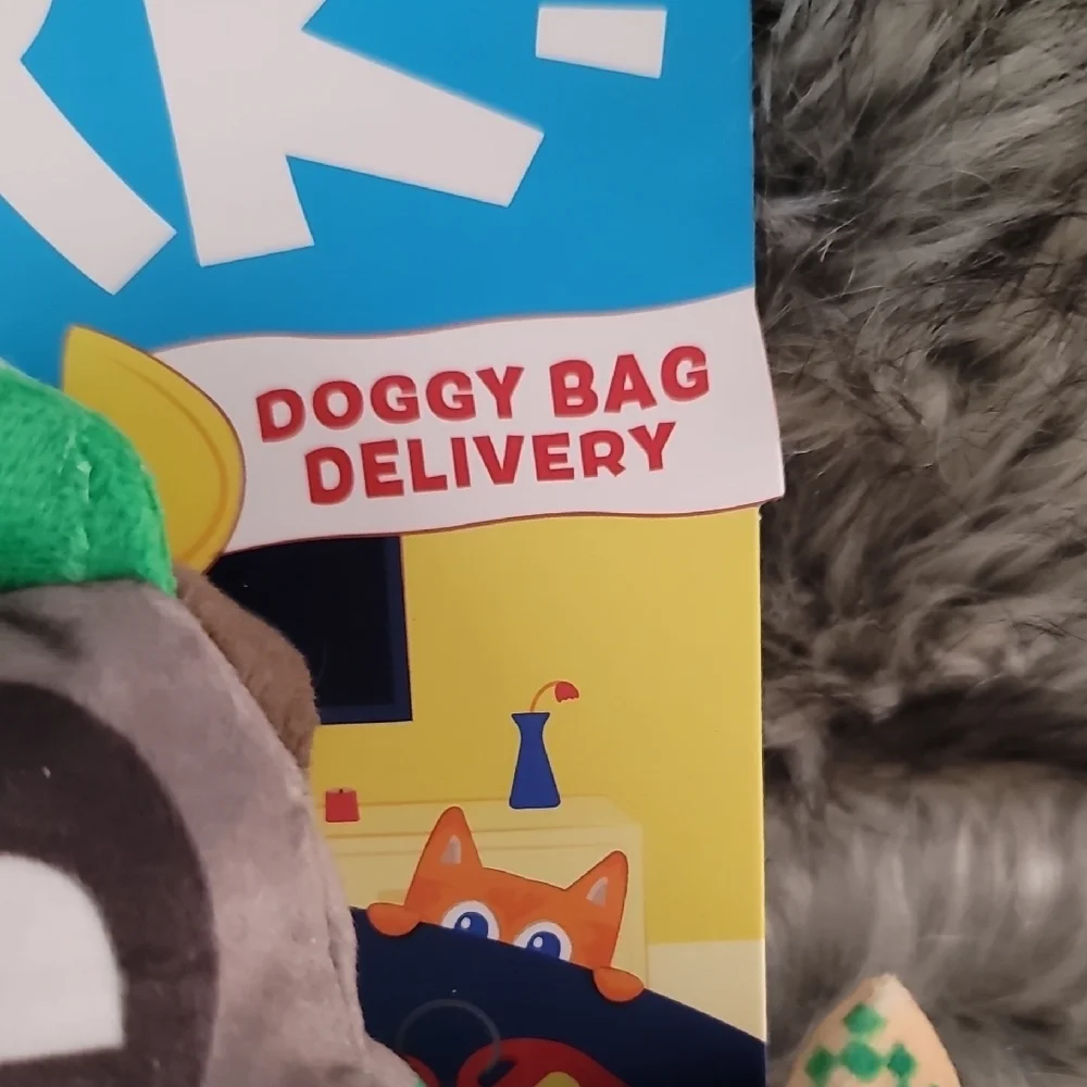 Bark Green Raccoon and Pizza Dog Toy Set